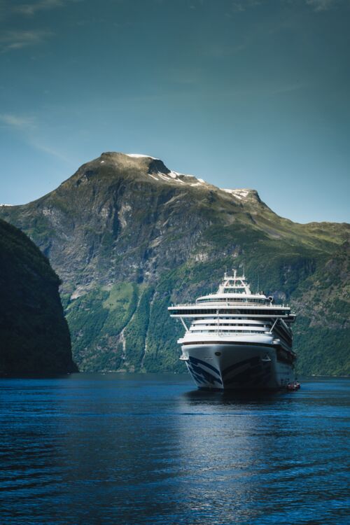 Kreuzfahrt im Fjord